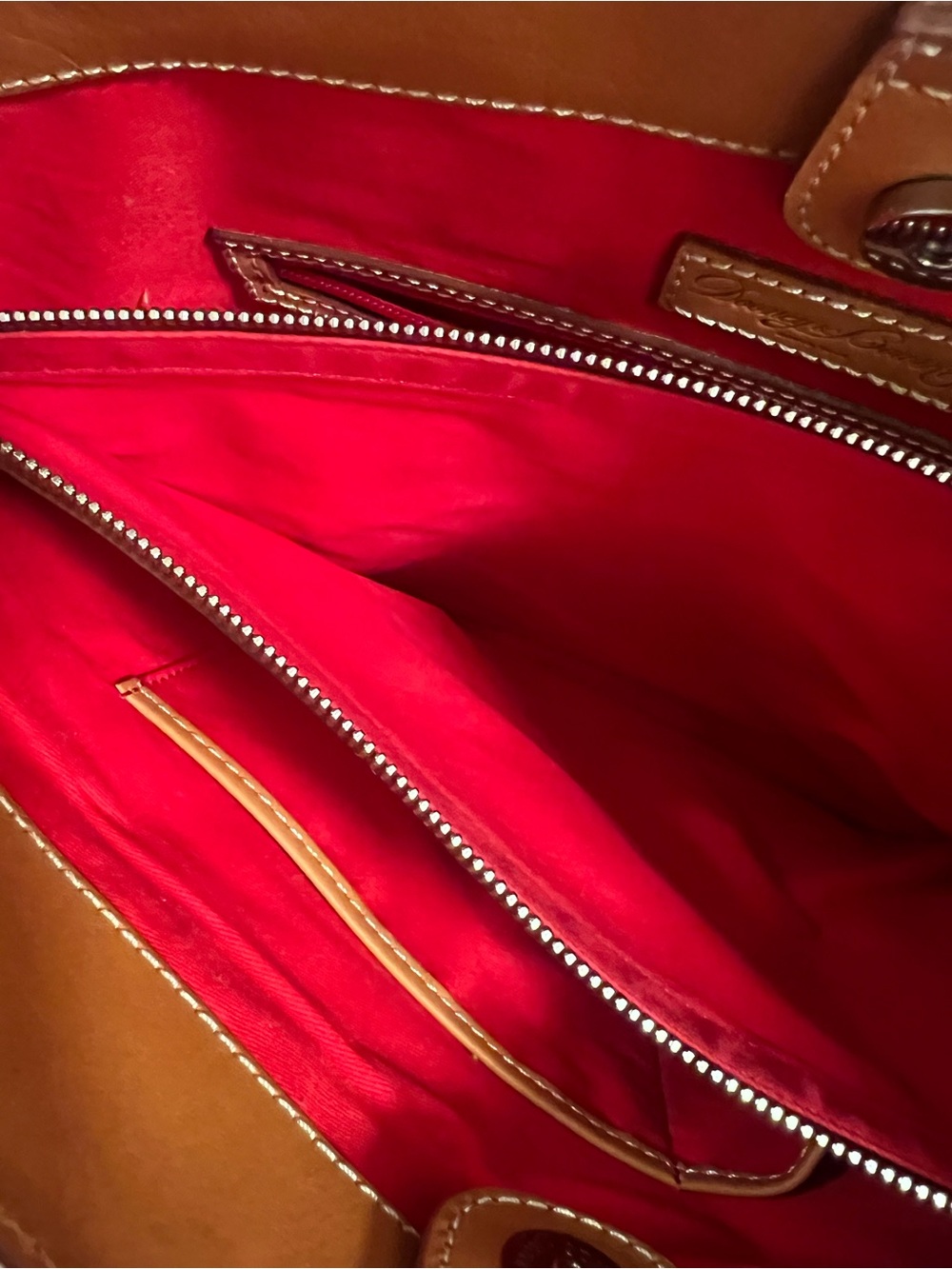 Classic Dooney & Bourke White Tote with Tan Leather Straps - Picture 5 of 8